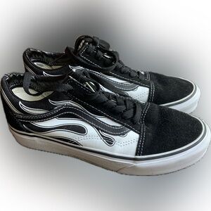 Vans Black and White Flames size 6.5